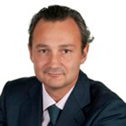 Fernando Arrabé Gómez