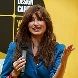 Marisa Santamaría